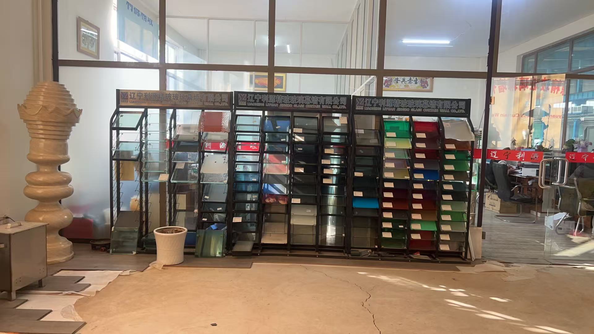 廊坊市工程玻璃批量采购彩轴玻璃 - 一站式服务